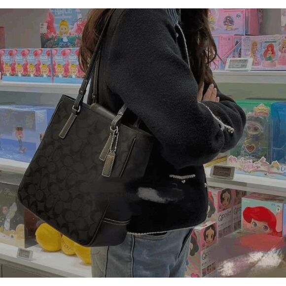 COACH Signature 6090 Black Jacquard Leather Lunch Tote Bag - Picture 2 of 11